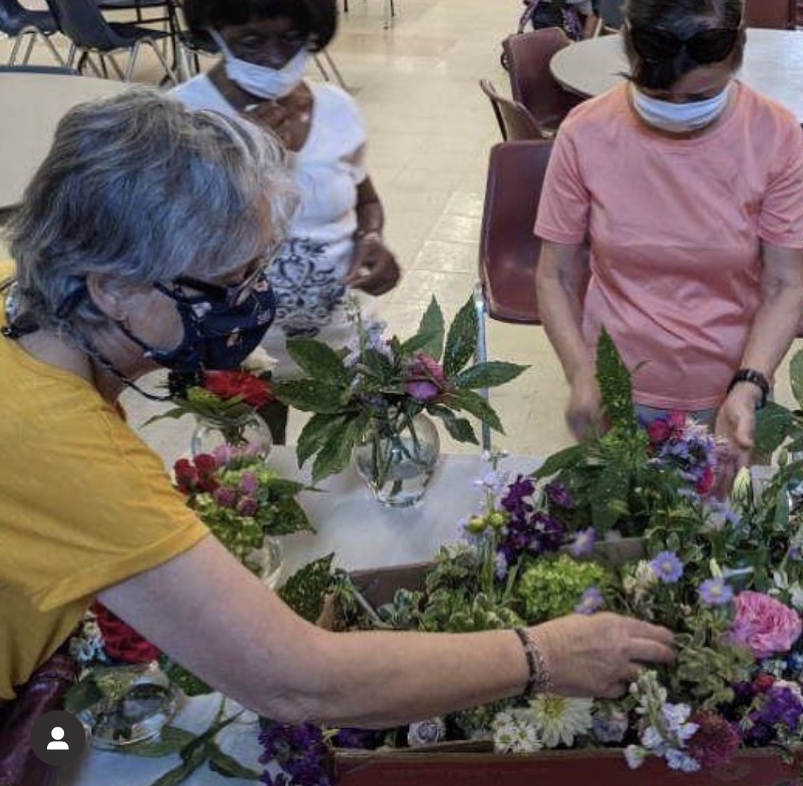 The Flower Shuttle held a flower arrangement class for clients at our Tucker Street Friendship Cafe!